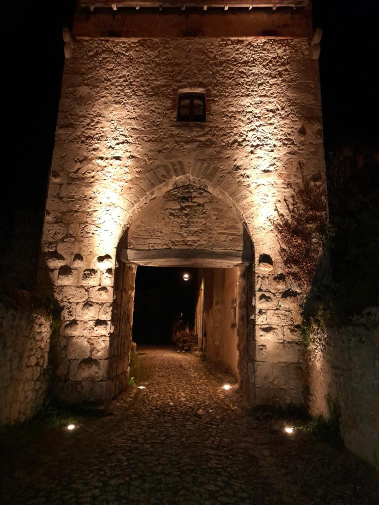 La Maison Du Prince De Conde Charroux-dʼAllier Exterior foto